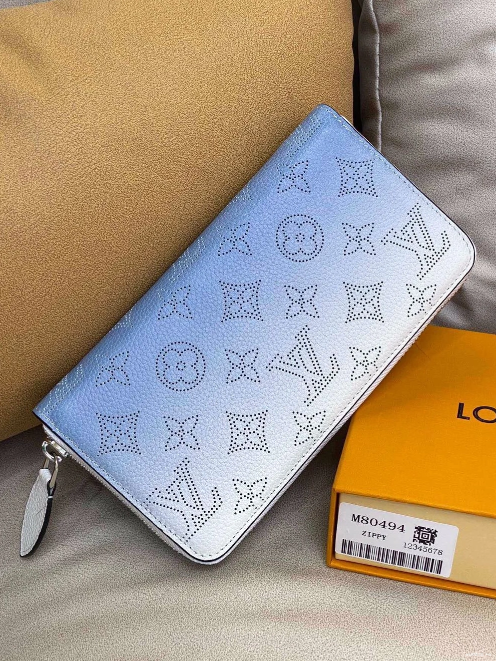 WIS ZIPPY LOUIS VUITTON WALLET 1103